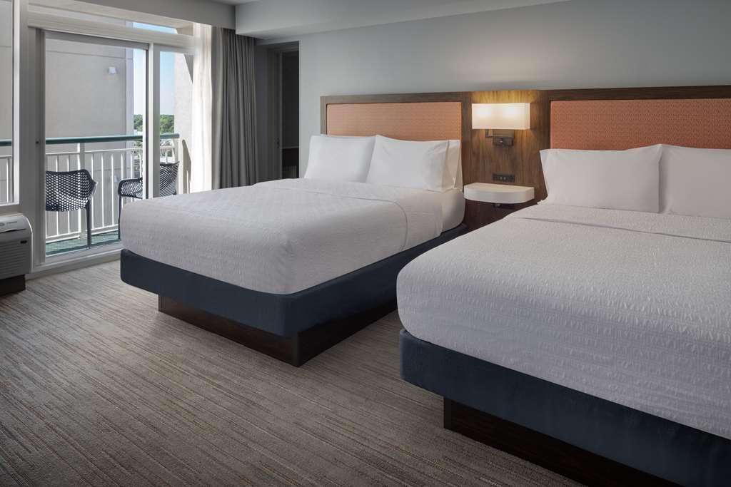 Hampton Inn & Suites Myrtle Beach Oceanfront Room photo