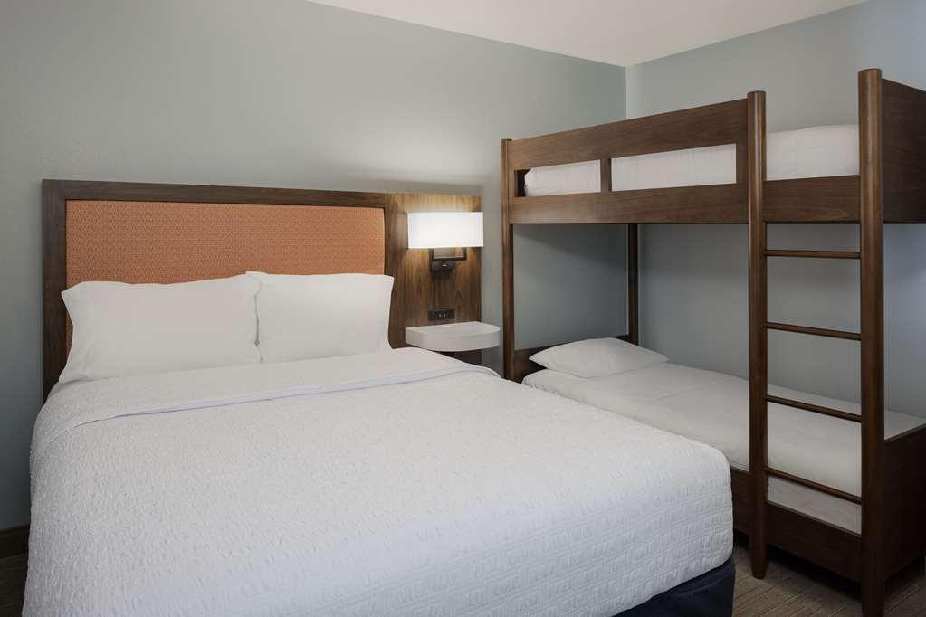 Hampton Inn & Suites Myrtle Beach Oceanfront Room photo